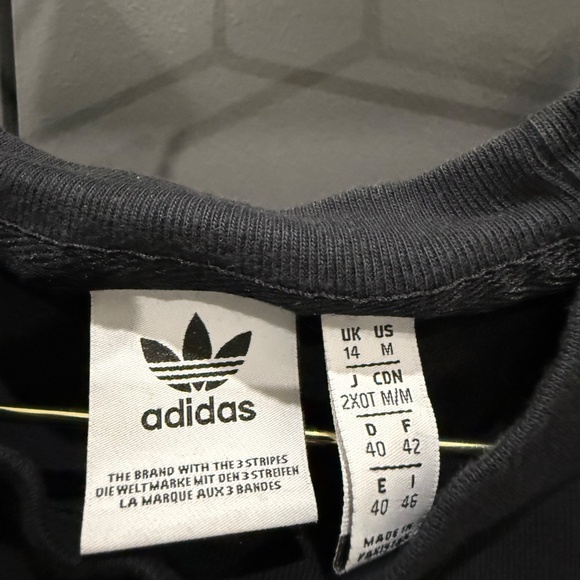 Adidas crop top from Urban Outfitters - Picture 2 of 2